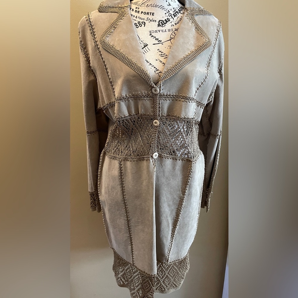 EUC LaRue vintage tan suede long jacket, with crochet detail.